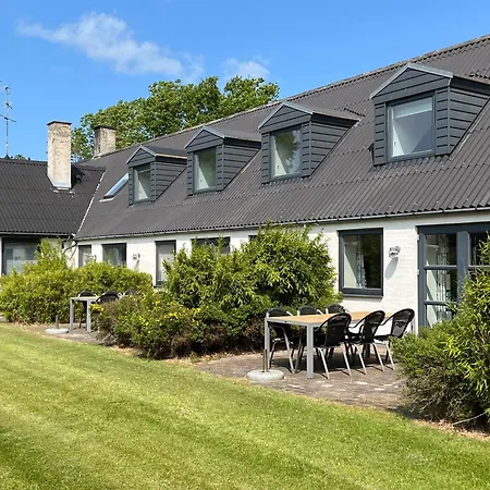 Pilegarden Ferieboliger アパート Læsø